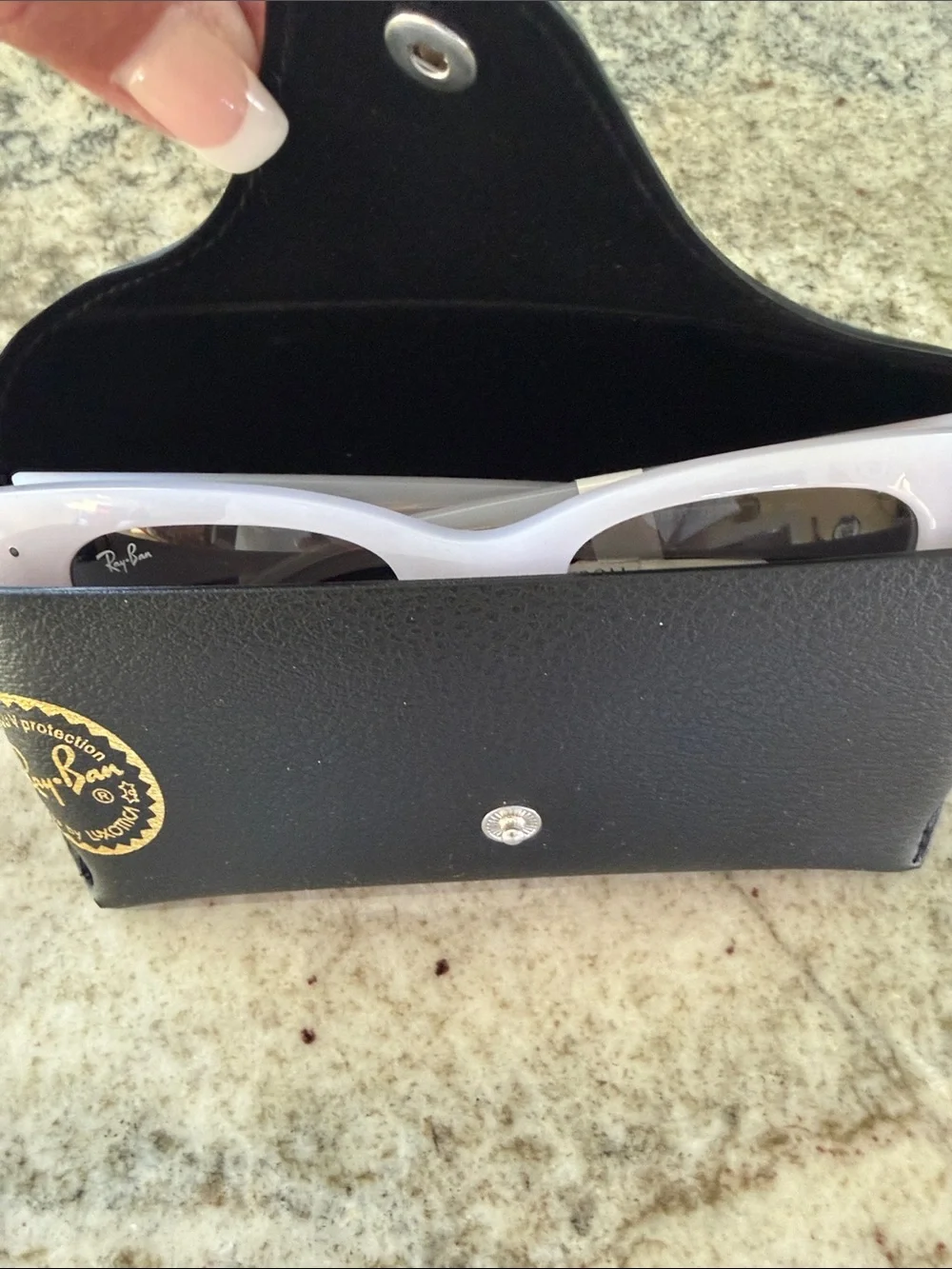 Ray-Ban NWT Women's White Cat Eye Sunglasses with Black Case